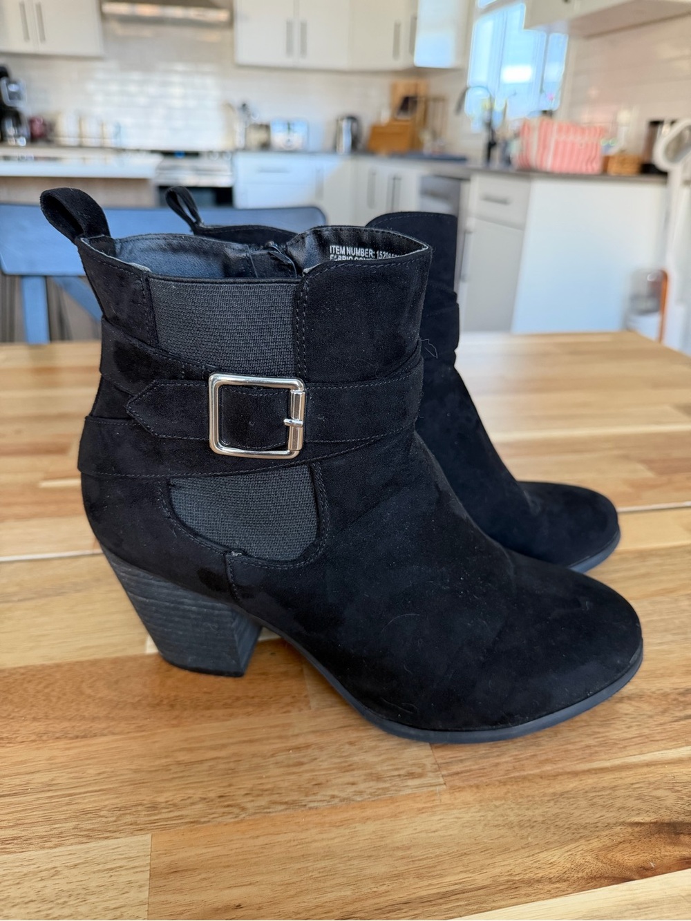 EUC Torrid Faux Suede Ankle Boots / Booties (9.5WW)